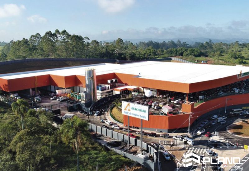 Atacadão-Itapecerica-da-Serra---Fachada--Plano-Engenharia